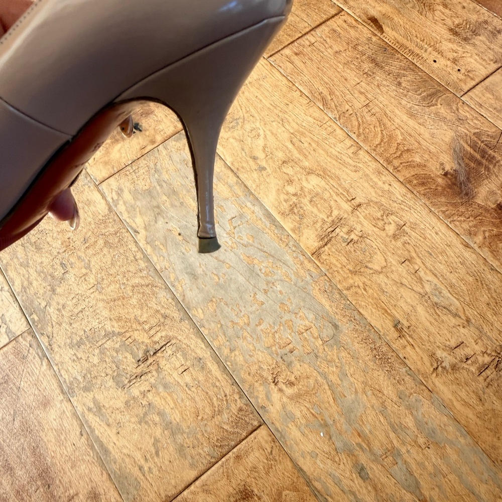 Christian Louboutin Nude Patent Pointed Toe Pumps - Classic Beige - size 36 - Picture 4 of 8